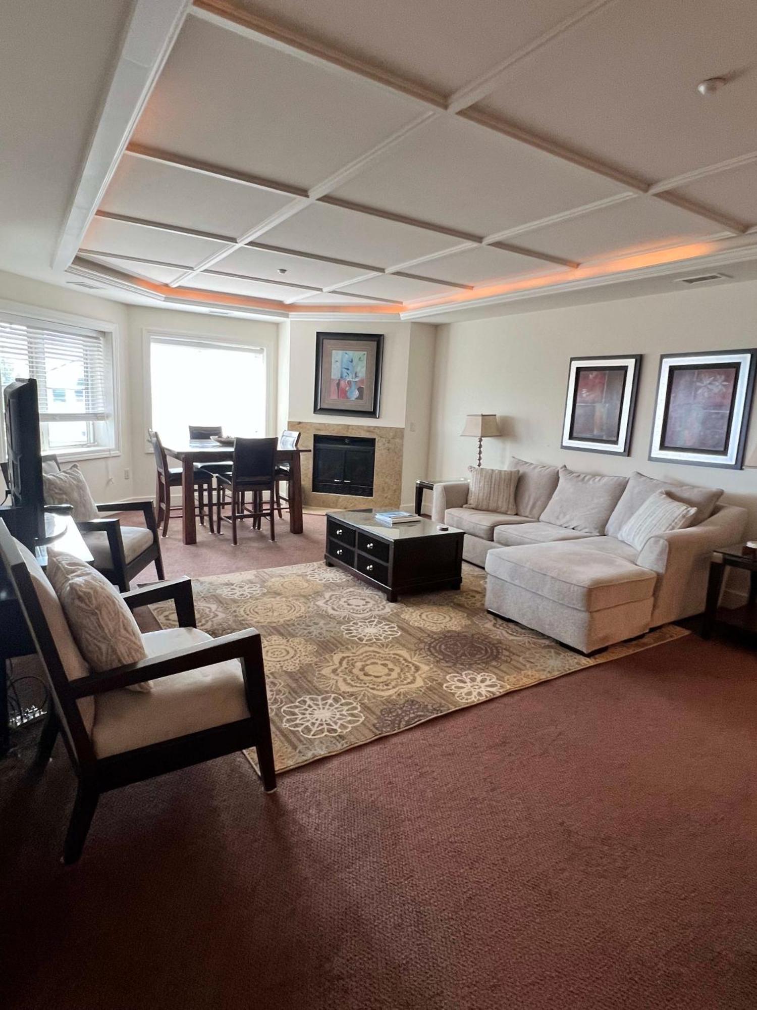 Third Floor Suite With Lots Of Amenties Traverse City Exterior foto