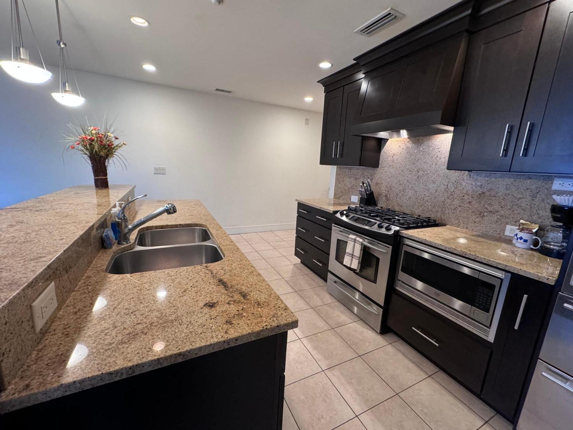 Third Floor Suite With Lots Of Amenties Traverse City Exterior foto